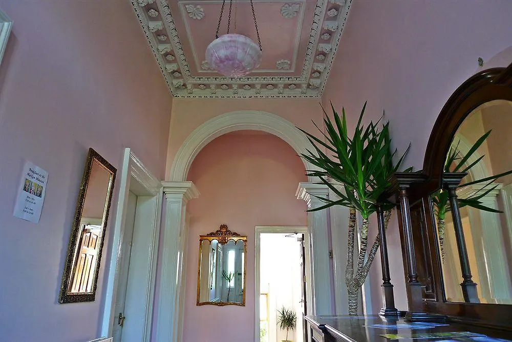 The Marilyn Mansion Hotel Dublin 0*,